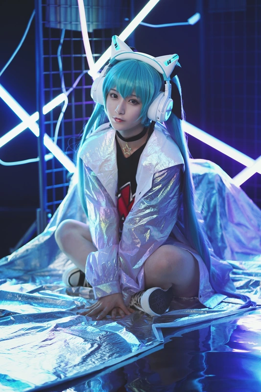 妖舞耳机miku最终 - 铁板烧鬼舞w
