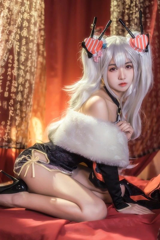 碧蓝华裳 吸血鬼 - 鳗鱼霏儿