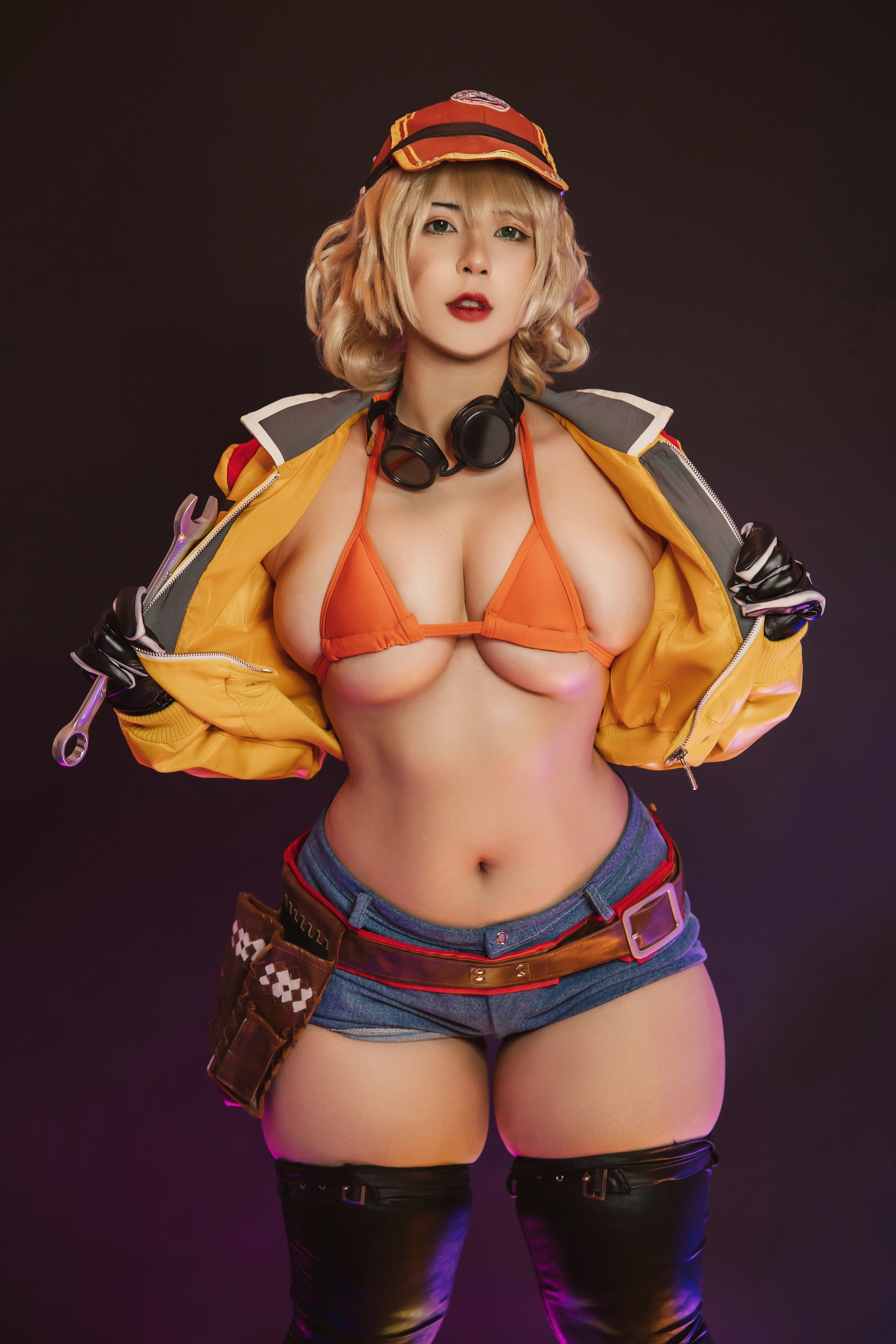 Uy Uy - NO.26 Cindy Aurum 1